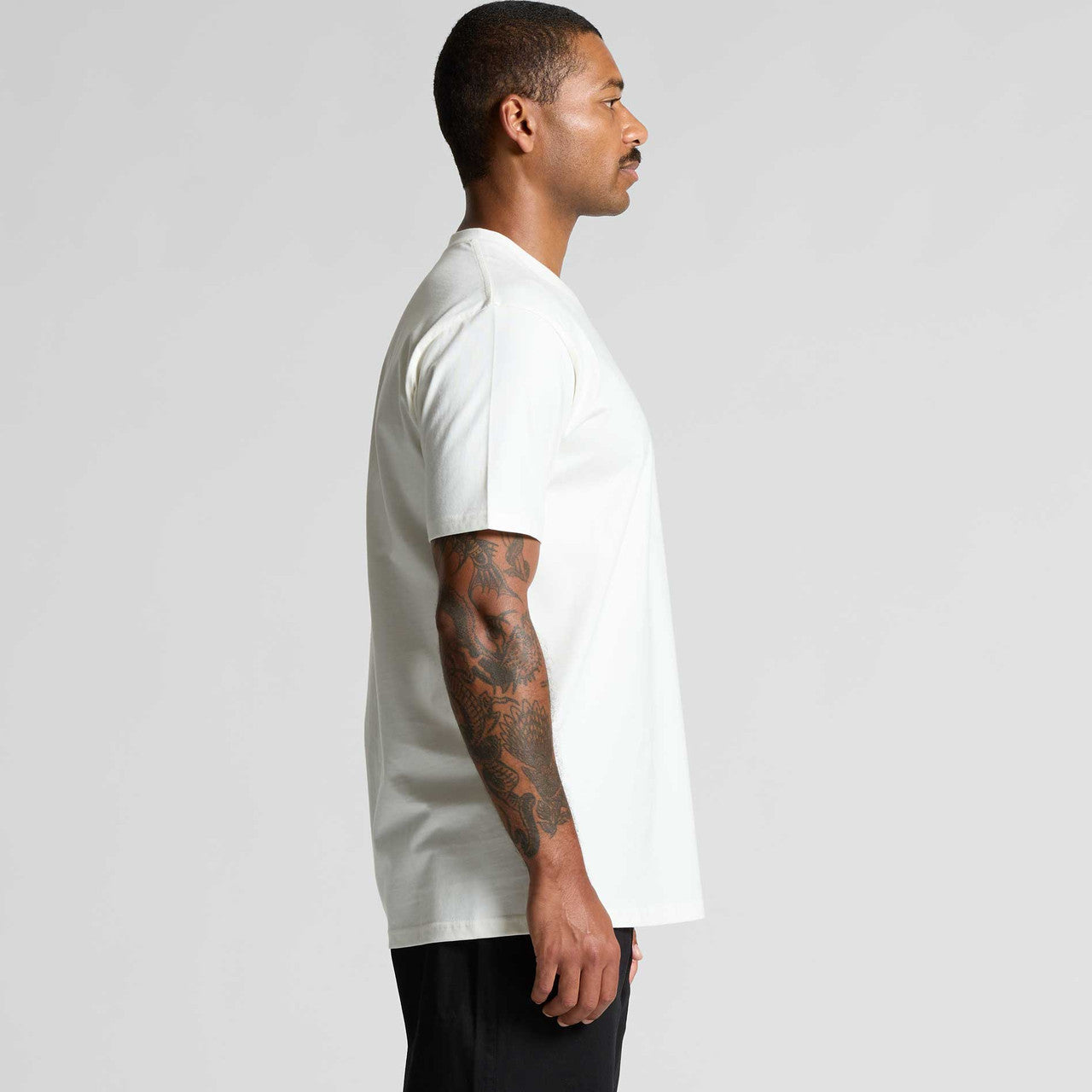 Classic Organic Tee – T-Shirt - SIDE