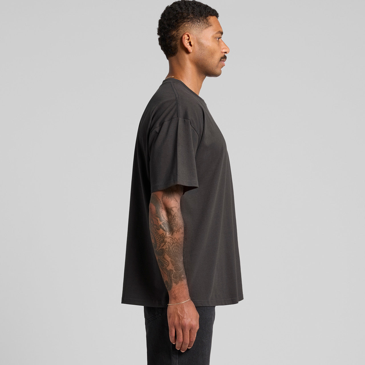 Classic Oversized Tee – T-Shirt - SIDE