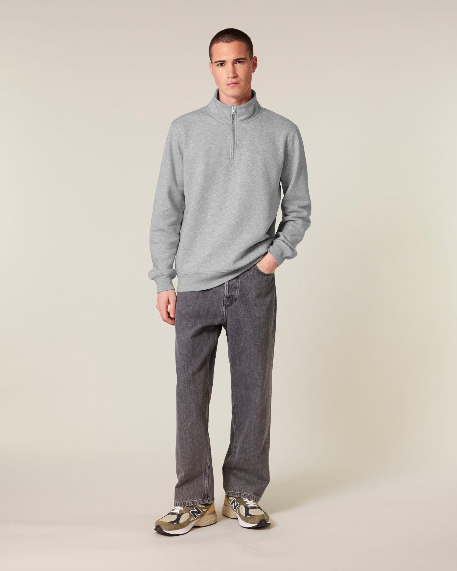 Trucker 2.0 – Unisex Crew neck sweatshirt - White